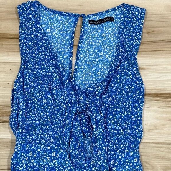 Abercrombie and Fitch Blue Floral Keyhole Jumpsuit Women’s Small - Picture 5 of 5